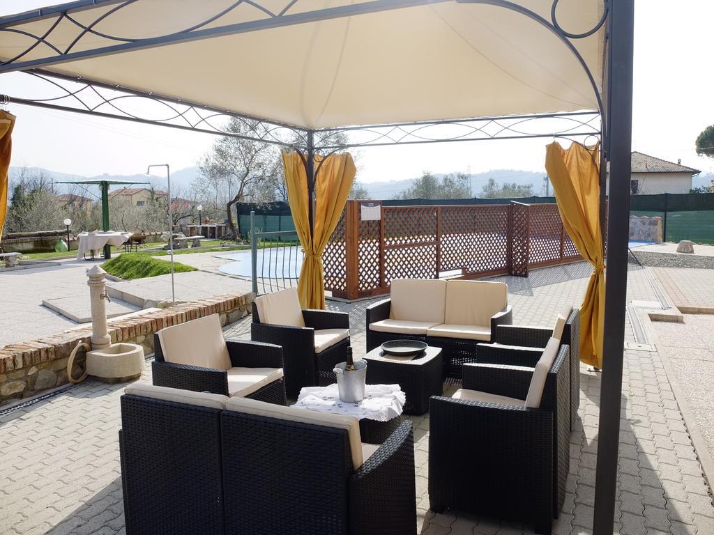 La Fonda Casa Vacanze-Appartamenti Con Piscina Santo Stefano di Magra Eksteriør bilde