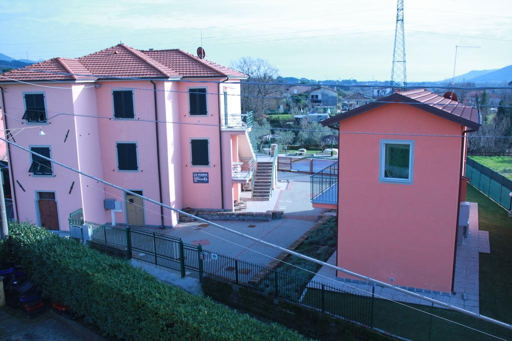 La Fonda Casa Vacanze-Appartamenti Con Piscina Santo Stefano di Magra Eksteriør bilde